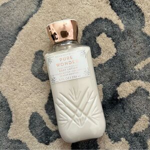 NEW UNOPENED b&bw pure wonder daily nourishing body lotion